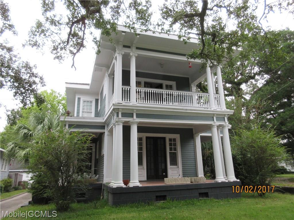1576 Dauphin St